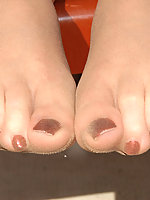 feet 