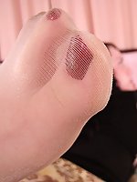 feet 
